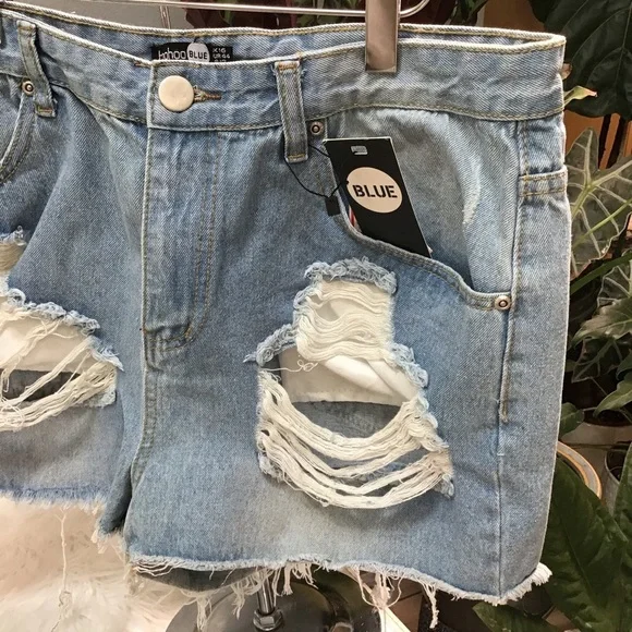 Distressed Jean Shorts NWT - Picture 2 of 9